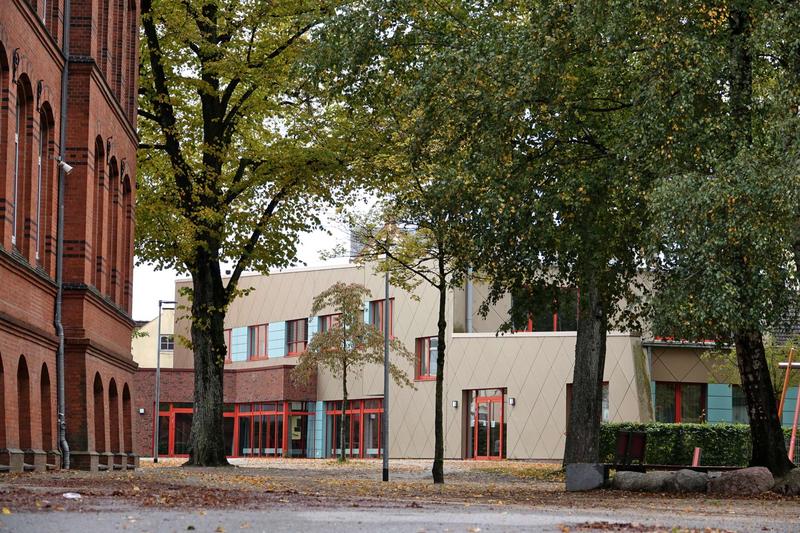 Neubau Stadtteilschule im Sanierungsgebiet Vicelinviertel Neubau Stadtteilschule im Sanierungsgebiet Vicelinviertel